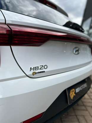 HYUNDAI-HB20-2023