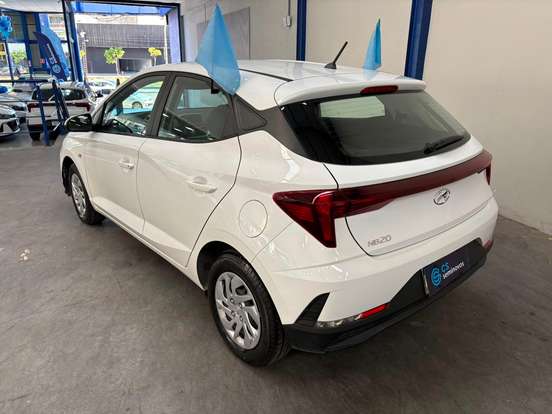 HYUNDAI-HB20-2023