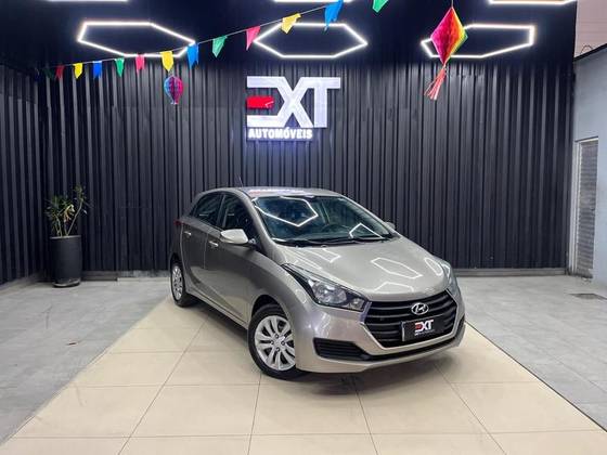HYUNDAI HB20 1.6 COMFORT PLUS 16V FLEX 4P AUTOMÁTICO