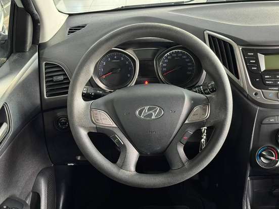 HYUNDAI-HB20-1.6 COMFORT STYLE 16V FLEX 4P AUTOMÁTICO HYUNDAI-HB20-2013