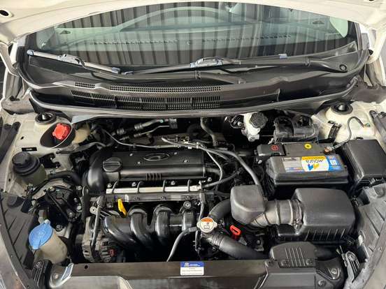 HYUNDAI-HB20-2013