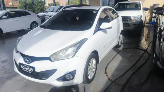 HYUNDAI HB20S 1.6 PREMIUM 16V FLEX 4P AUTOMÁTICO