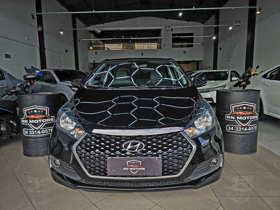 HYUNDAI HB20S 1.6 COMFORT PLUS 16V FLEX 4P AUTOMÁTICO