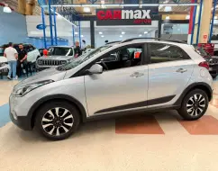 HYUNDAI HB20X 1.6 16V PREMIUM FLEX 4P AUTOMÁTICO HYUNDAI HB20X 1.6 16V PREMIUM FLEX 4P AUTOMÁTICO
