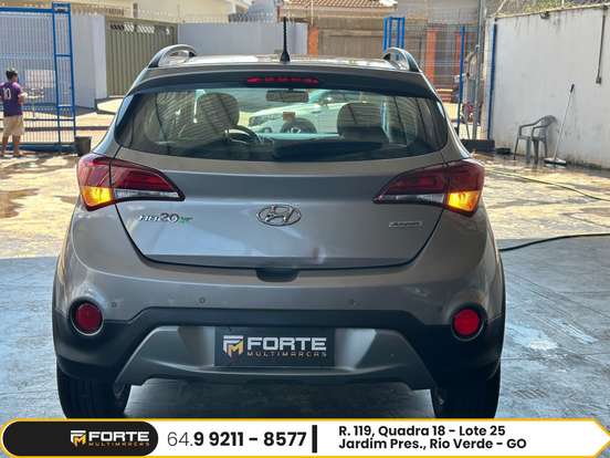 HYUNDAI-HB20X-1.6 16V PREMIUM FLEX 4P AUTOMÁTICO HYUNDAI-HB20X-2017