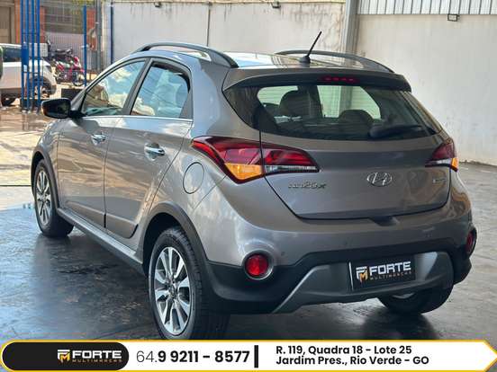 HYUNDAI-HB20X-1.6 16V PREMIUM FLEX 4P AUTOMÁTICO HYUNDAI-HB20X-2017