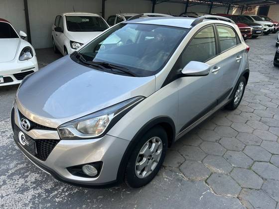 HYUNDAI HB20X 1.6 16V STYLE FLEX 4P AUTOMÁTICO