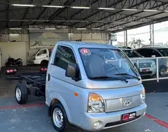 HYUNDAI HR 2.5 TCI HD LONGO COM CAÇAMBA 4X2 8V 94CV TURBO INTERCOOLER DIESEL 2P MANUAL HYUNDAI HR 2.5 TCI HD LONGO COM CAÇAMBA 4X2 8V 94CV TURBO INTERCOOLER DIESEL 2P MANUAL