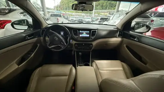HYUNDAI-TUCSON-1.6 16V T-GDI GASOLINA GLS ECOSHIFT HYUNDAI-TUCSON-2017