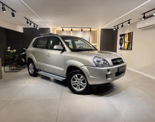 HYUNDAI TUCSON 2.0 MPFI GL 16V 142CV 2WD GASOLINA 4P AUTOMÁTICO