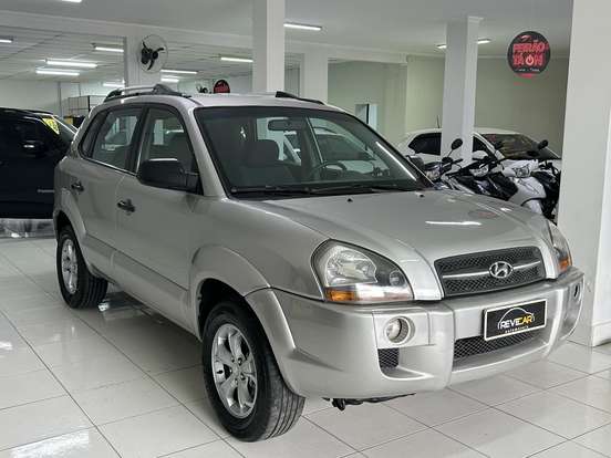HYUNDAI-TUCSON-2.0 MPFI GL 16V 142CV 2WD GASOLINA 4P AUTOMÁTICO HYUNDAI-TUCSON-2009