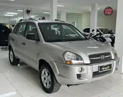 HYUNDAI TUCSON 2.0 MPFI GL 16V 142CV 2WD GASOLINA 4P AUTOMÁTICO HYUNDAI TUCSON 2.0 MPFI GL 16V 142CV 2WD GASOLINA 4P AUTOMÁTICO