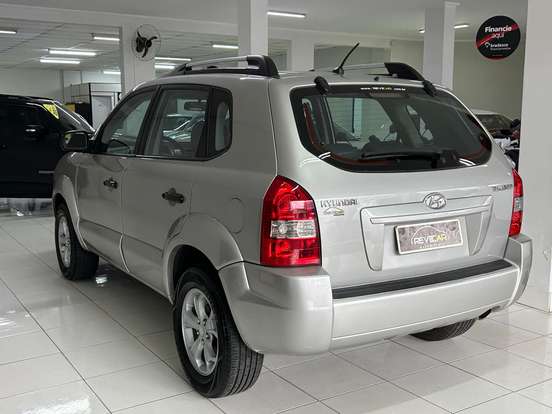 HYUNDAI-TUCSON-2.0 MPFI GL 16V 142CV 2WD GASOLINA 4P AUTOMÁTICO HYUNDAI-TUCSON-2009