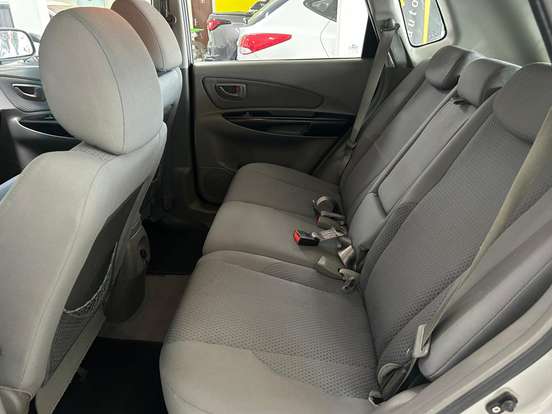 HYUNDAI-TUCSON-2009