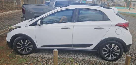 HYUNDAI-HB20-1.6 PREMIUM 16V FLEX 4P AUTOMÁTICO HYUNDAI-HB20-2018