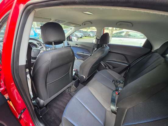 HYUNDAI-HB20X-1.6 16V STYLE FLEX 4P MANUAL HYUNDAI-HB20X-2013