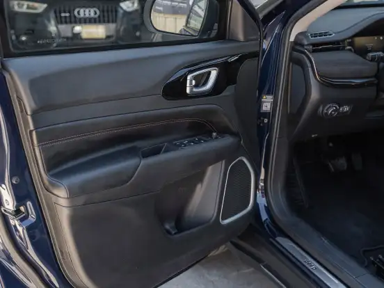 JEEP-COMMANDER-2022