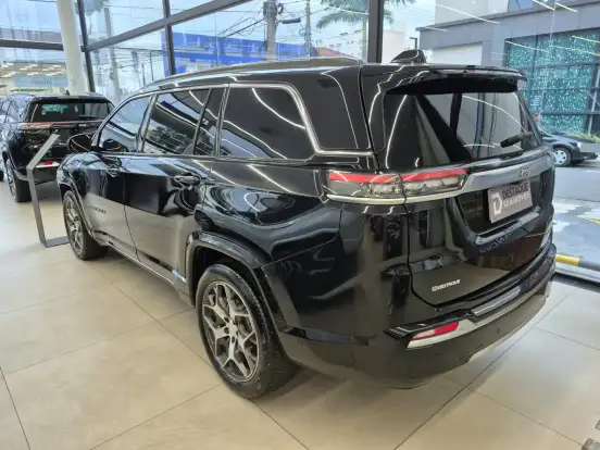 JEEP-COMMANDER-2024