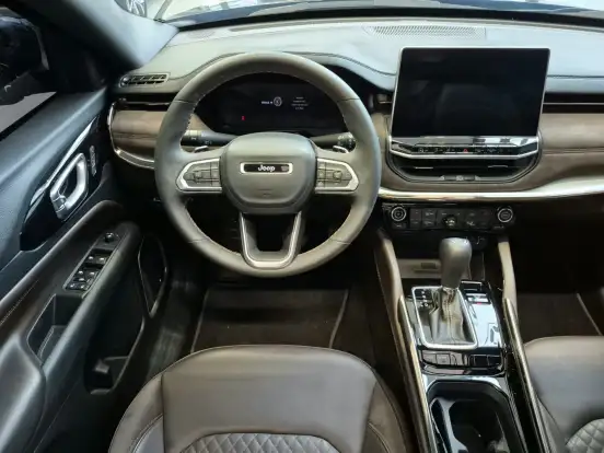 JEEP-COMMANDER-2024