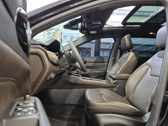 JEEP-COMMANDER-2024