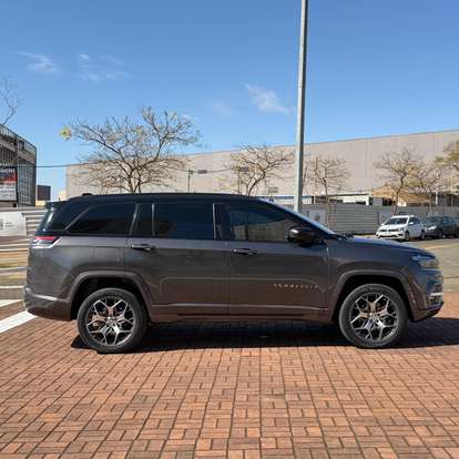 JEEP-COMMANDER-2.0 TD380 TURBO DIESEL OVERLAND AT9 JEEP-COMMANDER-2022