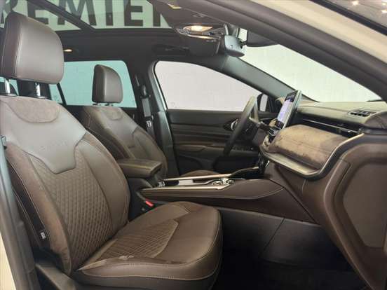 JEEP-COMMANDER-2.2 TURBO DIESEL OVERLAND AT9 JEEP-COMMANDER-2025