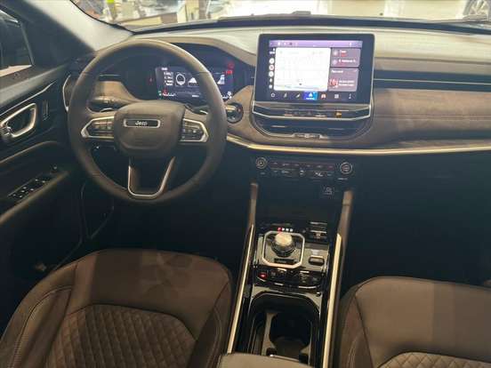 JEEP-COMMANDER-2025
