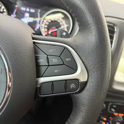 JEEP-COMPASS-2.0 16V FLEX LONGITUDE AUTOMÁTICO JEEP-COMPASS-2018