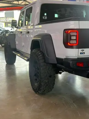 JEEP-GLADIATOR-2022