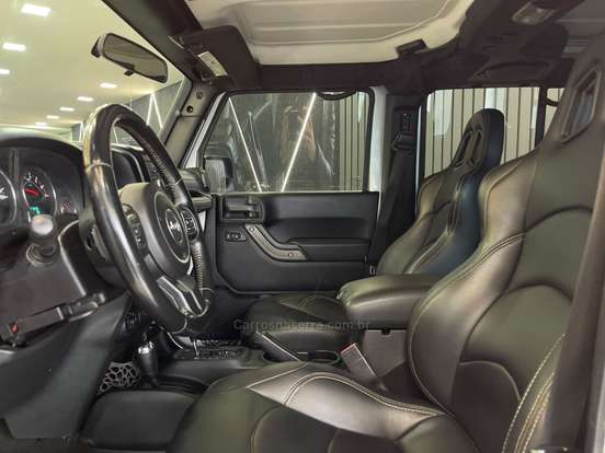 JEEP-WRANGLER-2011