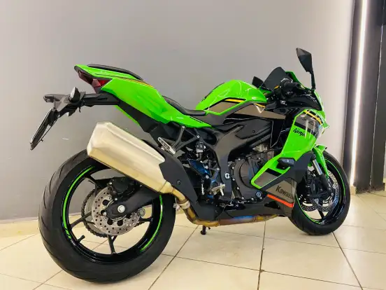 KAWASAKI-NINJA ZX-4R-2025