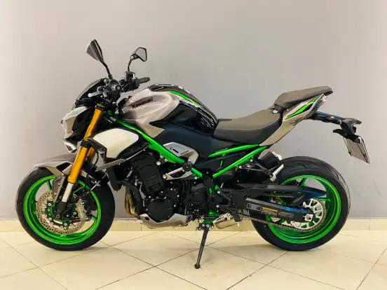 KAWASAKI-Z900 R EDITION-2025