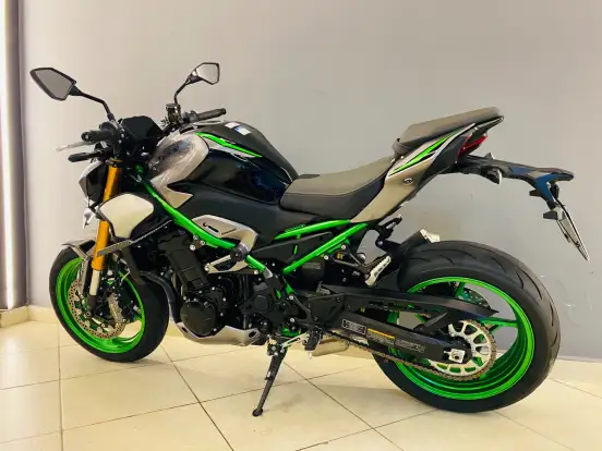 KAWASAKI-Z900 R EDITION-2025