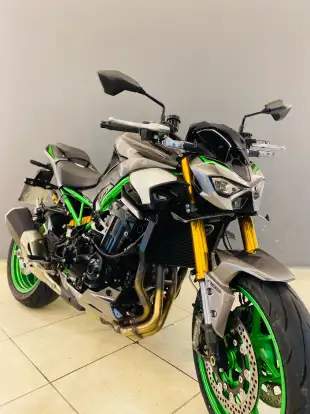 KAWASAKI-Z900 R EDITION-2025