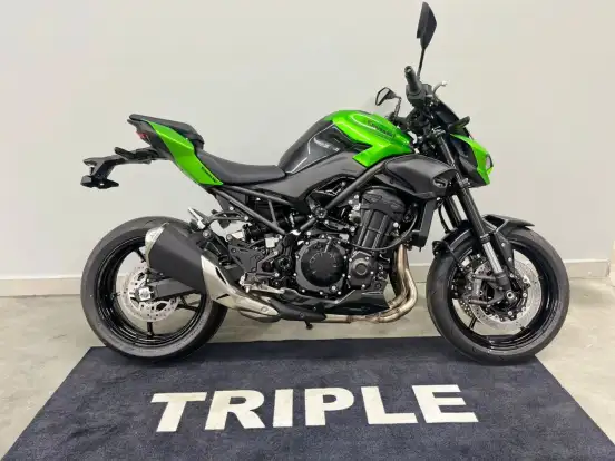 KAWASAKI-Z900-2026