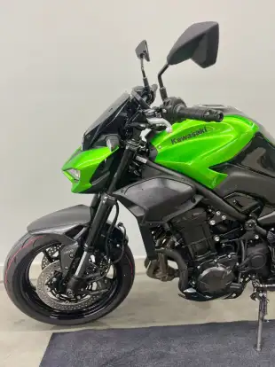 KAWASAKI-Z900-2026