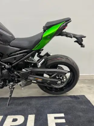 KAWASAKI-Z900-2026