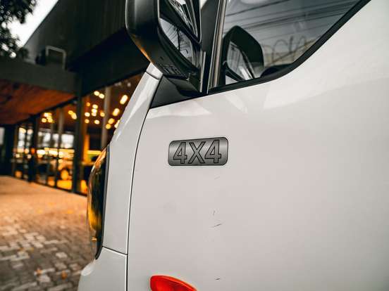KIA-BONGO-2.5 TD DIESEL STD CS 4x4 MANUAL KIA-BONGO-2025