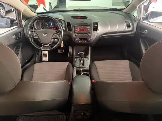 KIA-CERATO-1.6 SX 16V FLEX 4P AUTOMÁTICO KIA-CERATO-2017