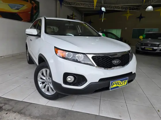 KIA SORENTO 2.4 EX2 4X2 16V GASOLINA 4P AUTOMÁTICO