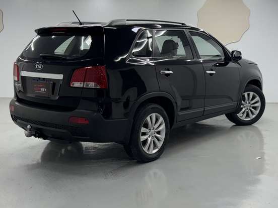 KIA-SORENTO-2012
