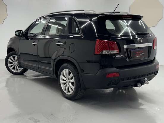 KIA-SORENTO-2012