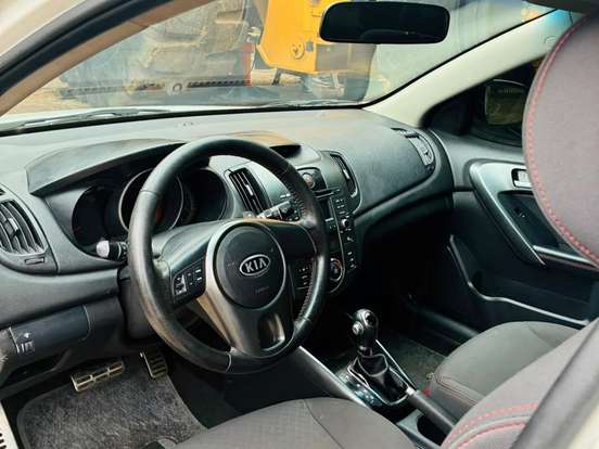 KIA-CERATO-1.6 SX3 16V GASOLINA 4P AUTOMÁTICO KIA-CERATO-2012