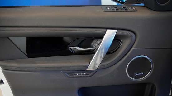 LAND ROVER-DISCOVERY SPORT-2021