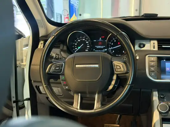 LAND ROVER-RANGE ROVER EVOQUE-2.0 16V SI4 GASOLINA SE DYNAMIC 4WD AUTOMÁTICO LAND ROVER-RANGE ROVER EVOQUE-2018