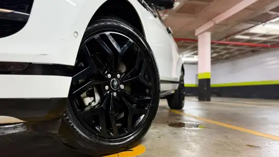 LAND ROVER-RANGE ROVER EVOQUE-2.0 P250 FLEX R-DYNAMIC SE AWD AUTOMÁTICO LAND ROVER-RANGE ROVER EVOQUE-2020