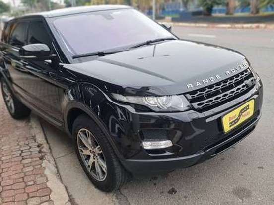 LAND ROVER-RANGE ROVER EVOQUE-2.0 PURE 4WD 16V GASOLINA 4P AUTOMÁTICO LAND ROVER-RANGE ROVER EVOQUE-2013