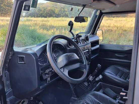 LAND ROVER-DEFENDER-2.4 110 SW 4X4 TURBO DIESEL 4P MANUAL LAND ROVER-DEFENDER-2010