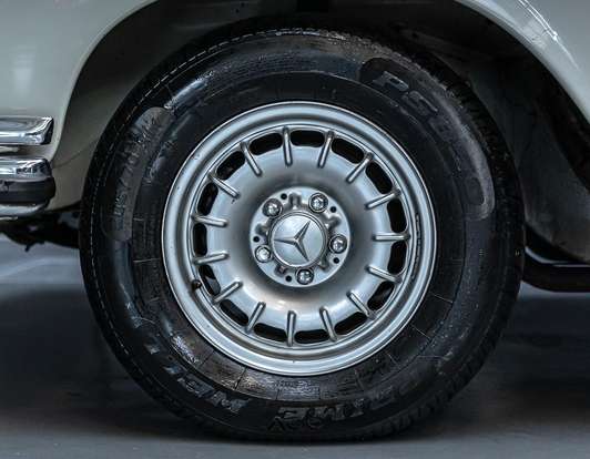 MERCEDES-BENZ-280 SE-1972