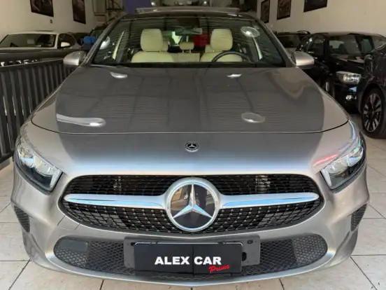 MERCEDES-BENZ-A 200-2019